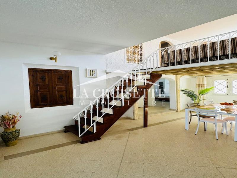 Appartement meublé S+3 avec piscine à La Marsa